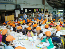 小学生の埼玉製作所見学