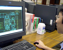 光源生産機械の自社開発