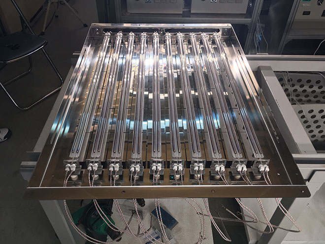 中赤外線ヒータ 中赤外線ランプヒータと照射器の開発 技術資料 岩崎電気