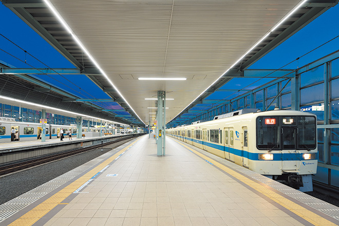 小田急小田原線 登戸駅 商業施設照明 駅 鉄道関連 納入事例 岩崎電気