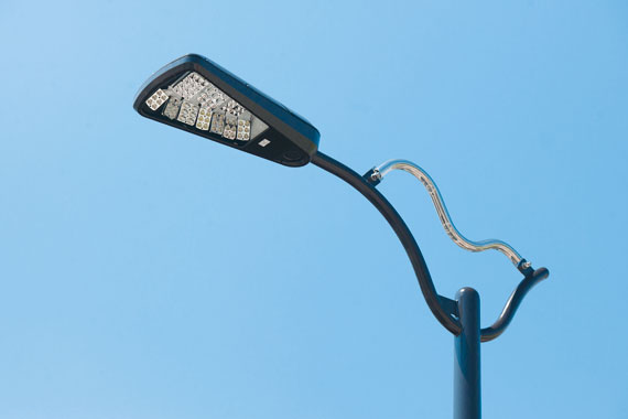 都市計画道路 東合川野伏間線 | トンネル照明 | 納入事例 | 岩崎電気